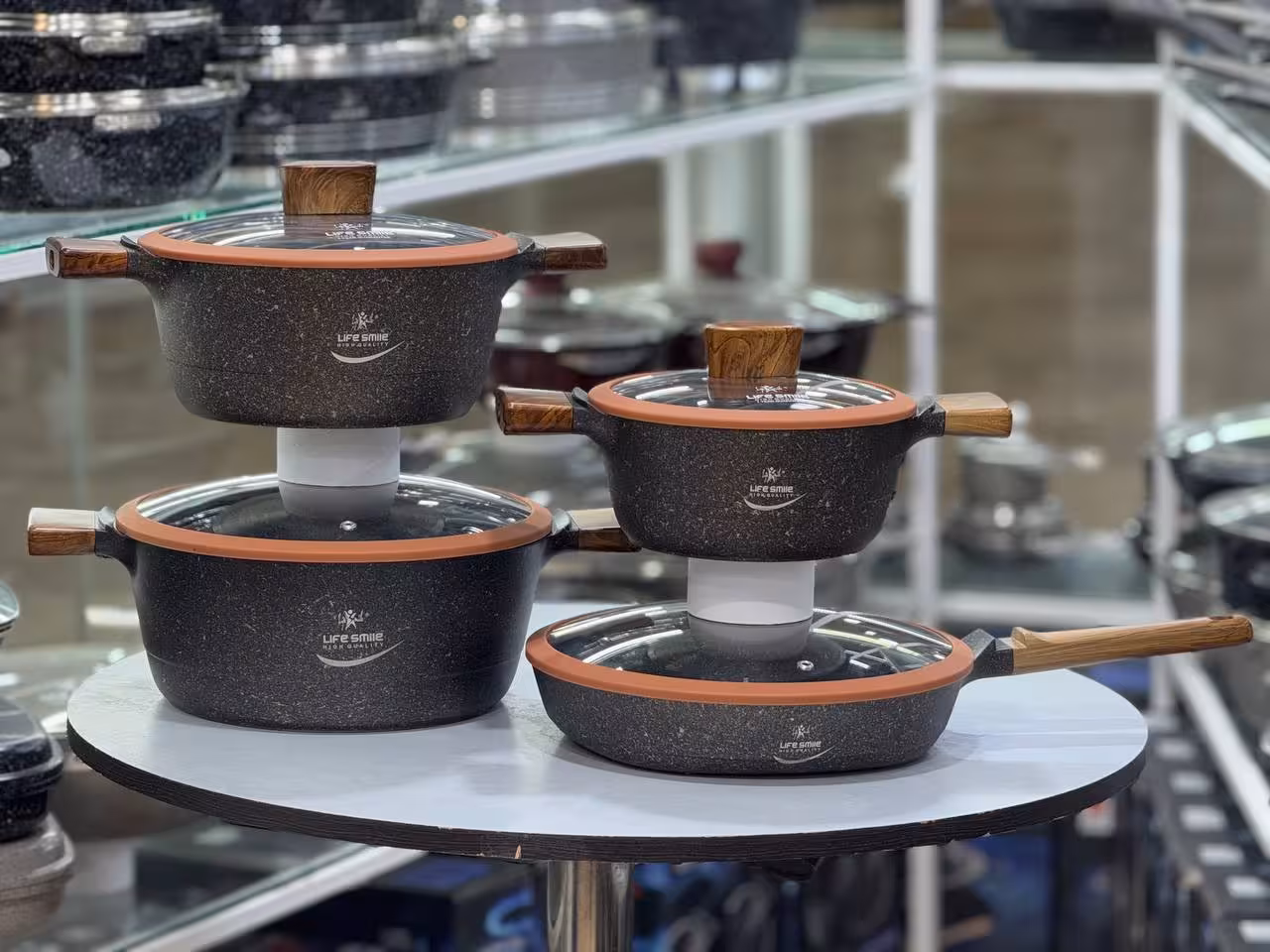 سرویس قابلمه 10 پارچه لایف اسمایل P15