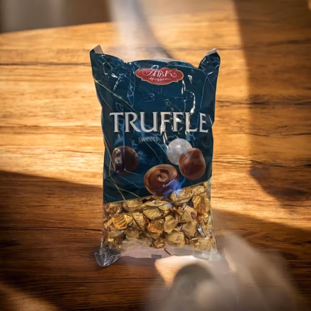 ترافل گرد مغزدار پذیرایی ABK با مغز کارامل