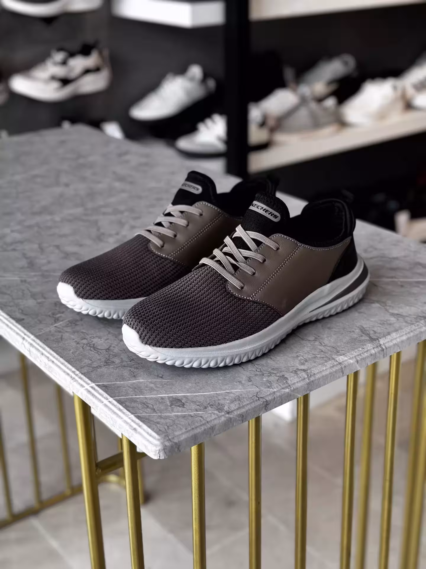 کتونی اسکیچرز طرح بندسایز 41 رنگ قهوه ای کدSN2592