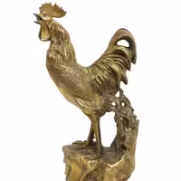 مجسمه خروس برنزی نماد سال تولد