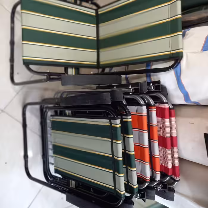 ست 5 تکه صندلی و  میز فنری تاشو همراه با کاور