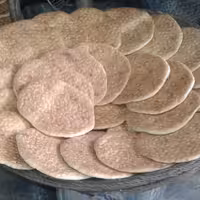 کلوچه خرمایی دو کیلو یی آذرباد بدون نگهدارنده وافزودنی