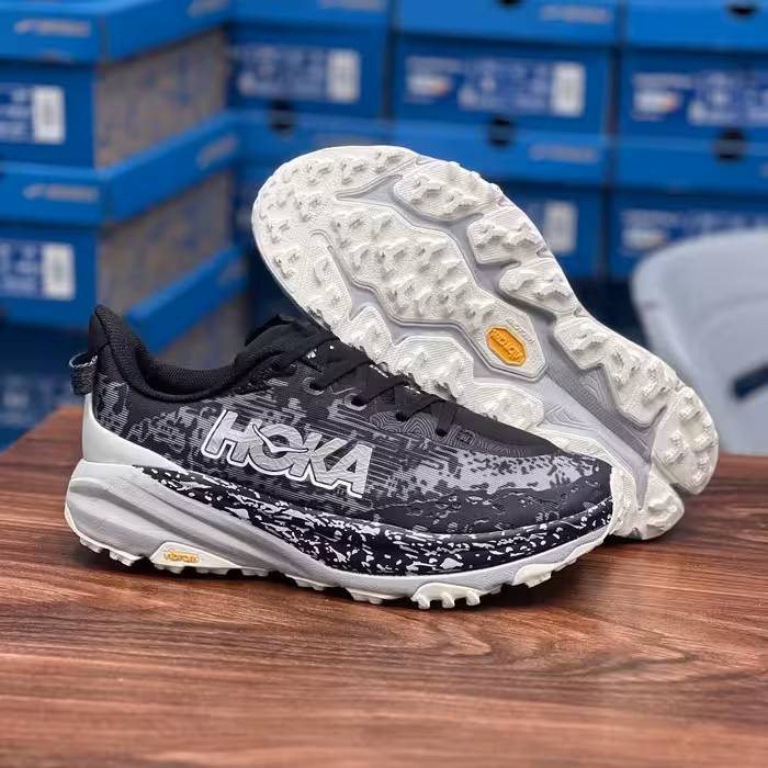 کتونی Speedgoat 6