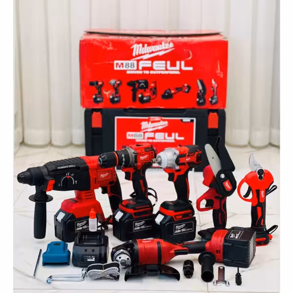 پک 6 قلو شارژی میلواکی مدل M88 FUEL