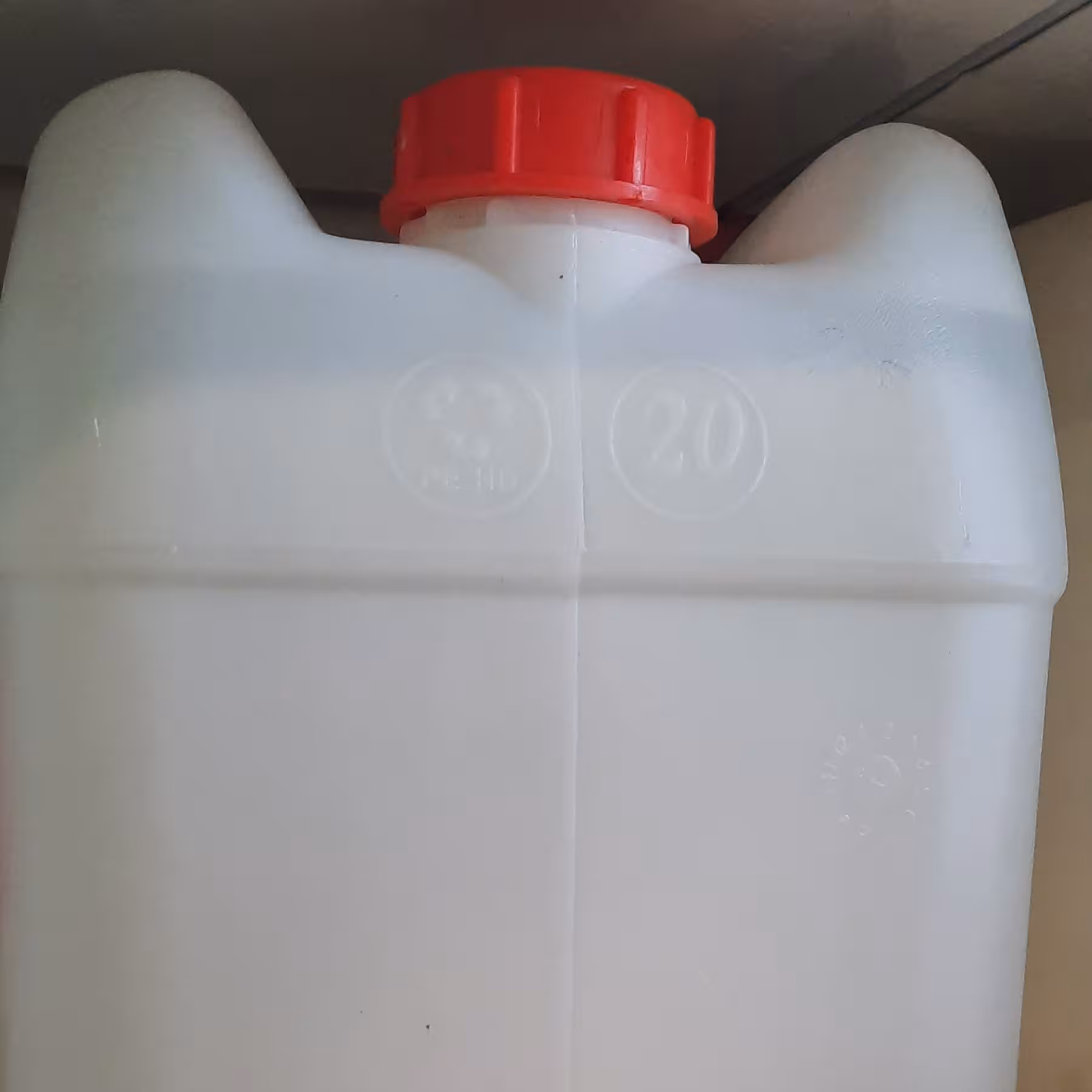 عرق بیدمشک 24 لیتری سنتی کیفیت عالی و با قیمت عمده