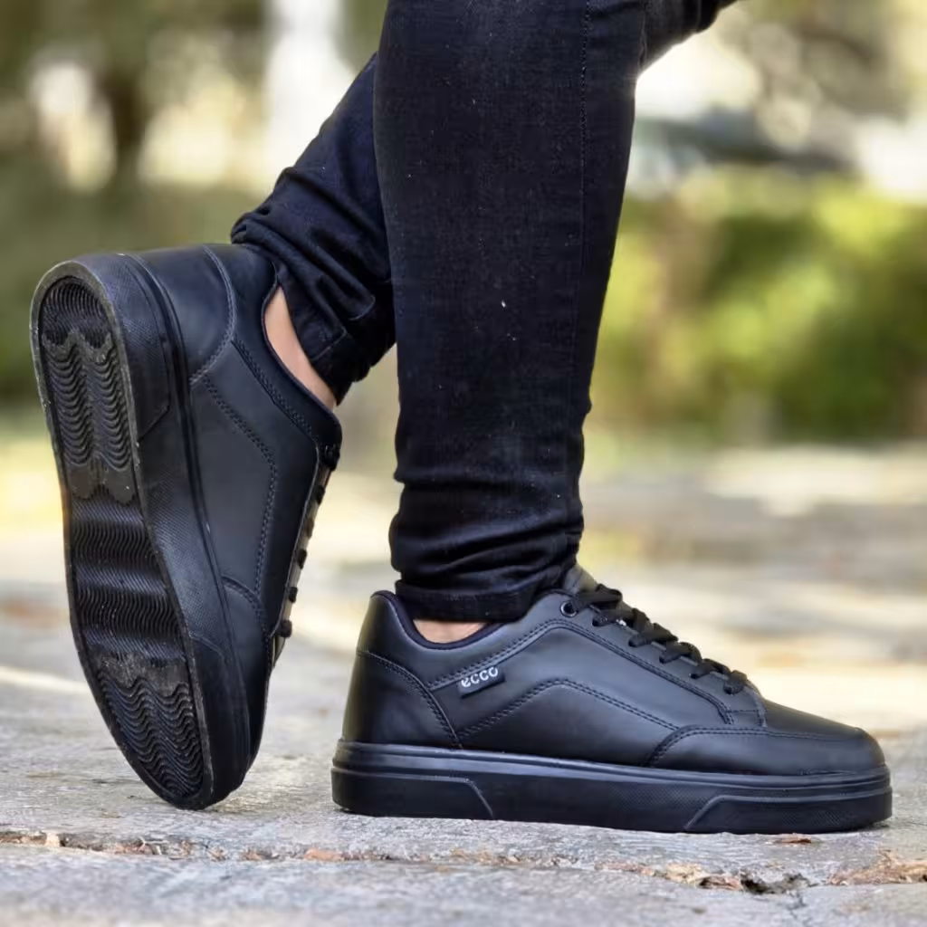 فروش شگفت اور کفش اسپرت ونس مردانه مدل اکو Ecco خوشپا و پرفروش رنگ مشکی تمام  با ارسال رایگان