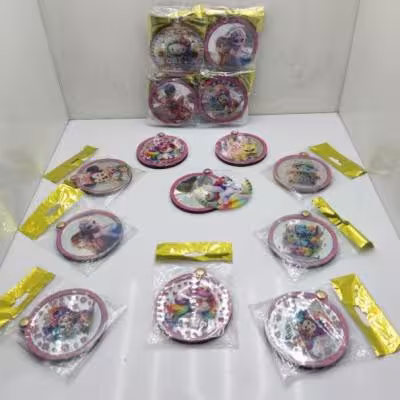 آینه چوبی گرد طلقی طرح کارتونی