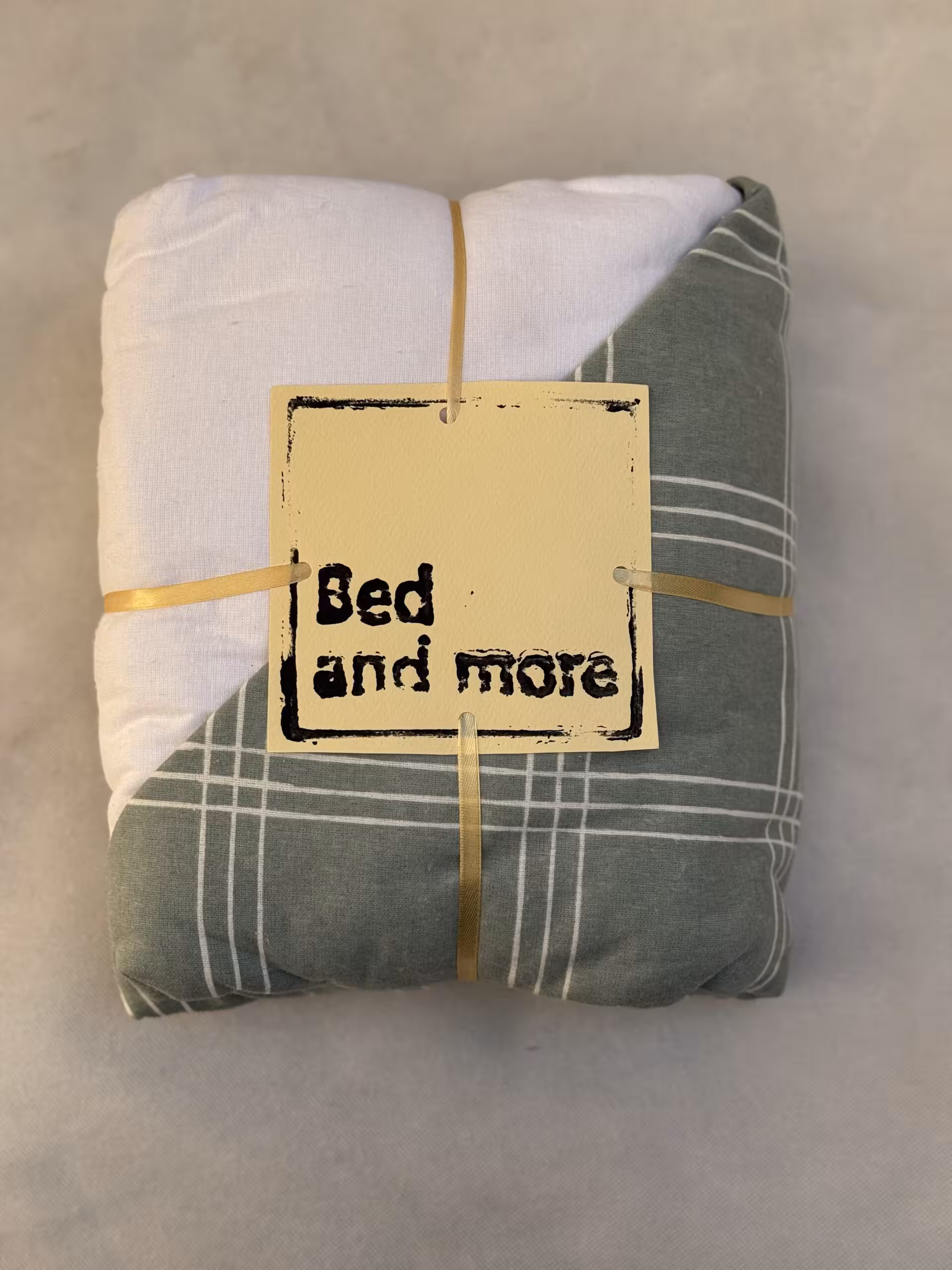 روتختی دو نفره چهار تکه کدL22 (کاور تشک،روانداز،دو عدد روبالشتی)