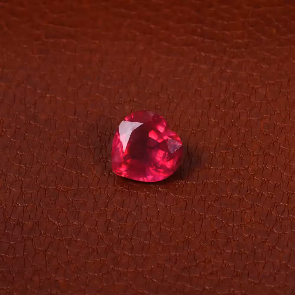 نگین یاقوت سرخ کد 30023 - جواهری مشاهیر