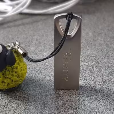 فلش مموری وریتی مدل V809 ظرفیت 64 گیگابایت