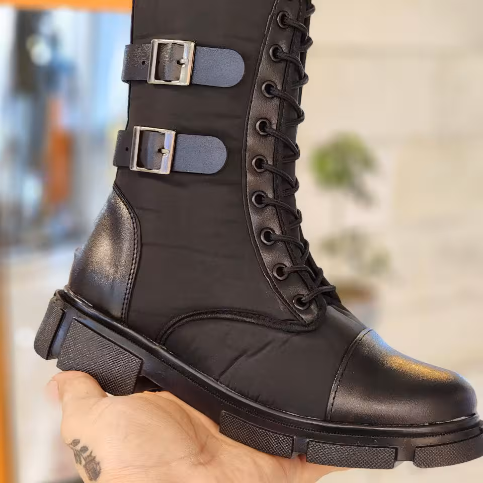 نیمبوت کاپشنی فوق شیک مون
زیره ترمو ،یخ شکن باضمانت
زیره باغ با کیفیت عاالی
قالب استاندارد