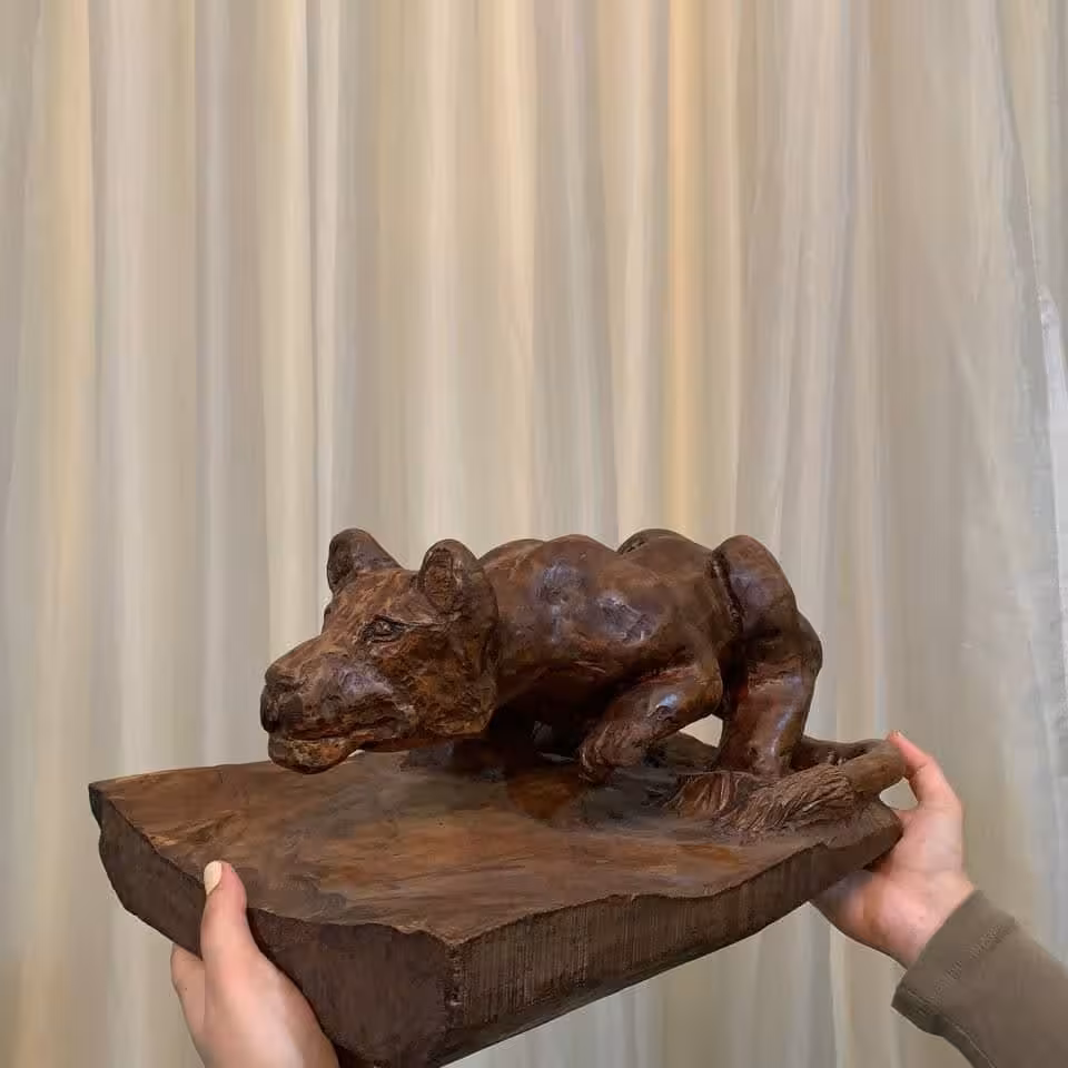 شیر  چوبی