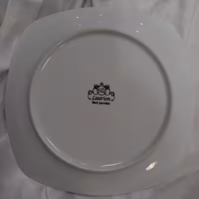 بشقاب غذاخوری لورین مدل تخت 27 ملورین بسته 6 عددی