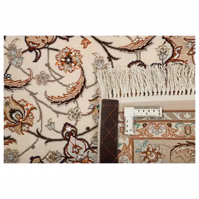 فرش دستبافت دو و نیم متری مدل چله و گل ابریشم اصفهان کد 442382