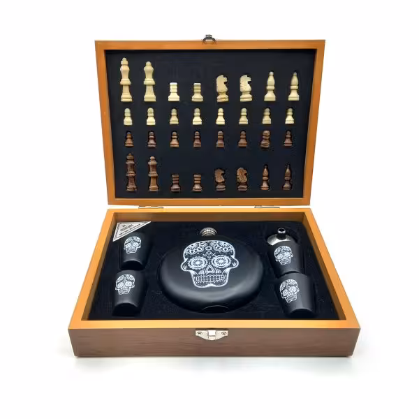 ست قمقمه جیبی استیل و جعبه شطرنجی مدل جمجمه کد a560527