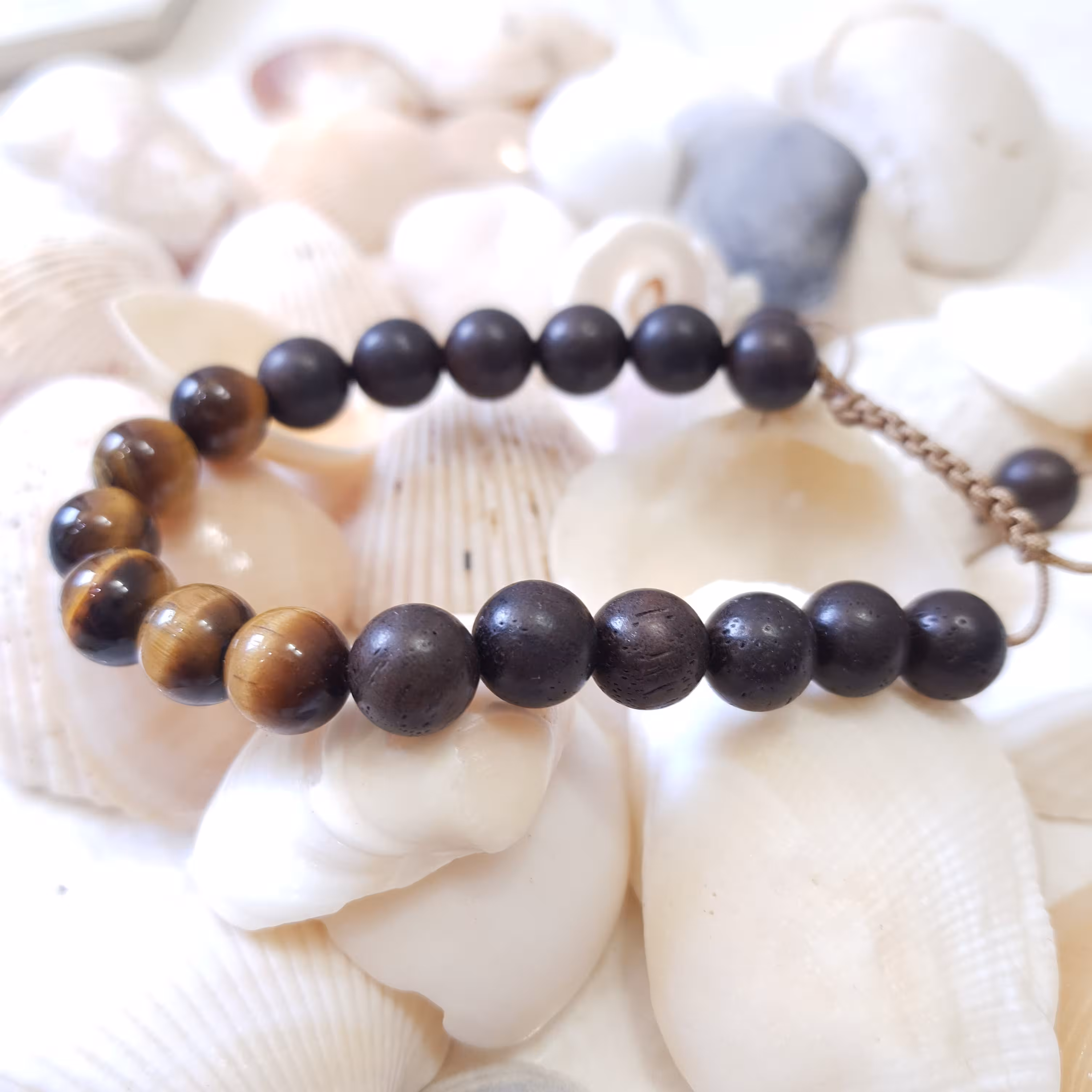 دستبند سنگ چشم ببر