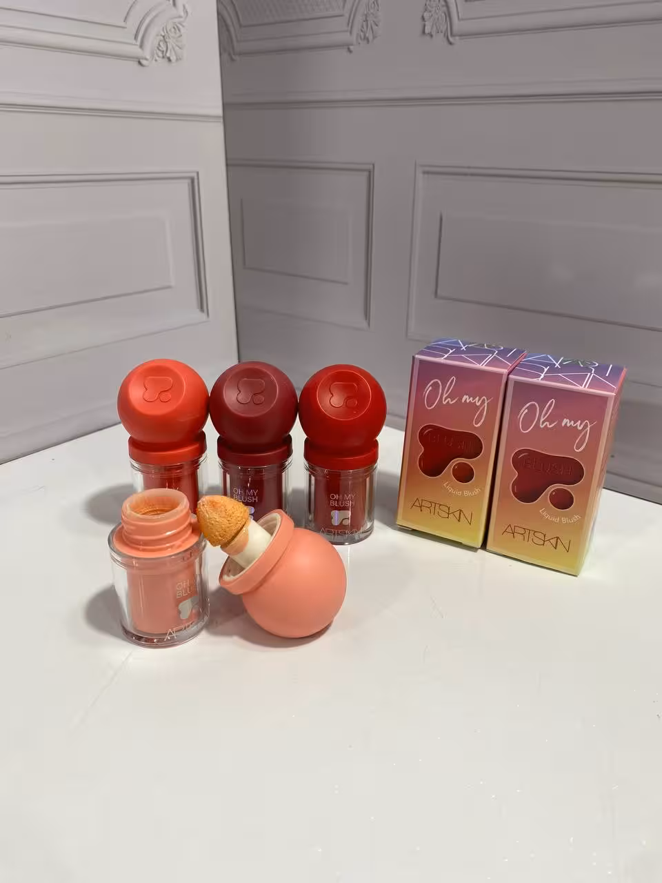 رژگونه مایع پددار آرتسکین