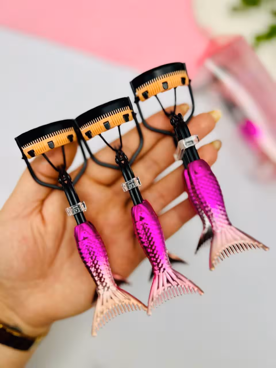 فرمژه هولوگرامی  شانه دار