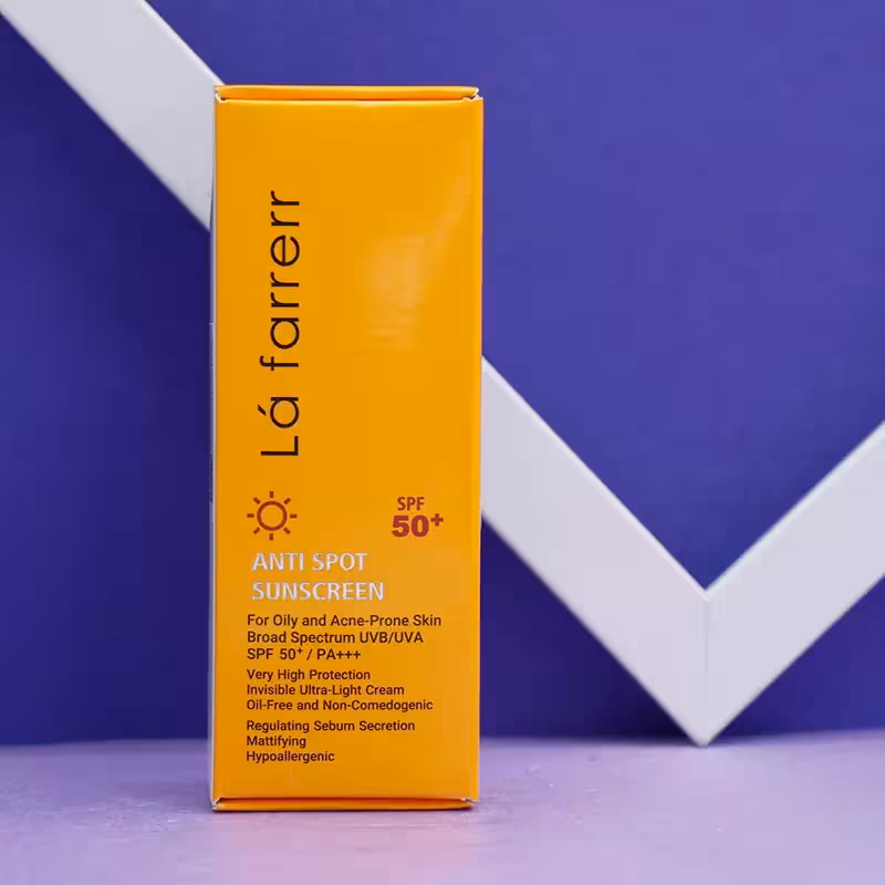 عمده فروشی کرم ضد آفتاب و ضد لک بی رنگ لافارر Lafarrerr مناسب پوست چرب و مستعد آکنه SPF 50 حجم 40 میل 92614