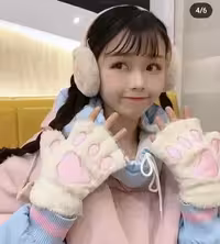 دستکش پنجه گربه ای شیری