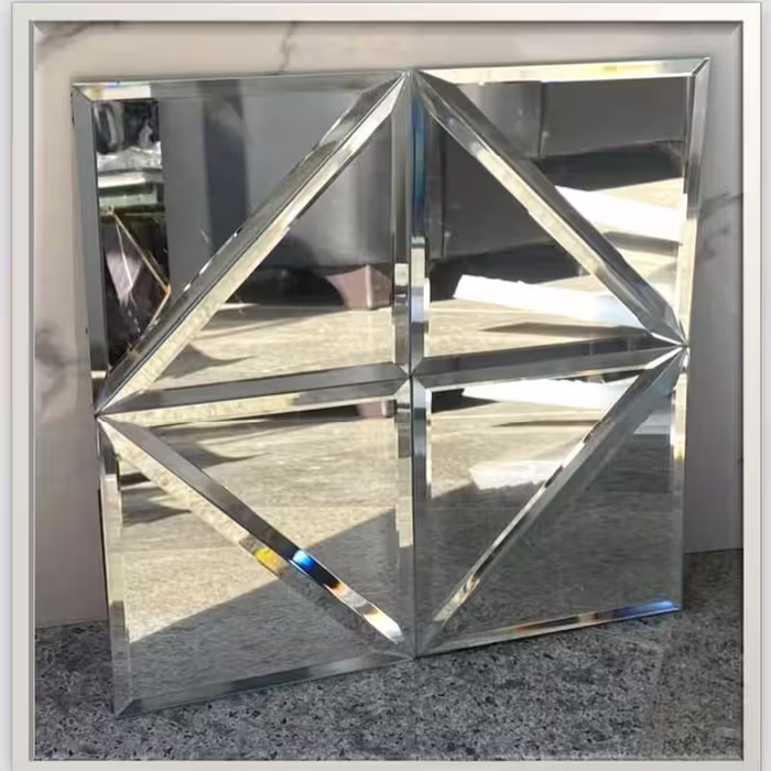 تایل آینه ای مثلثی کد T2001،ابعاد30در30 cm پشت چسبدار کاملآ نسوز و ضدآب (پس کرایه)