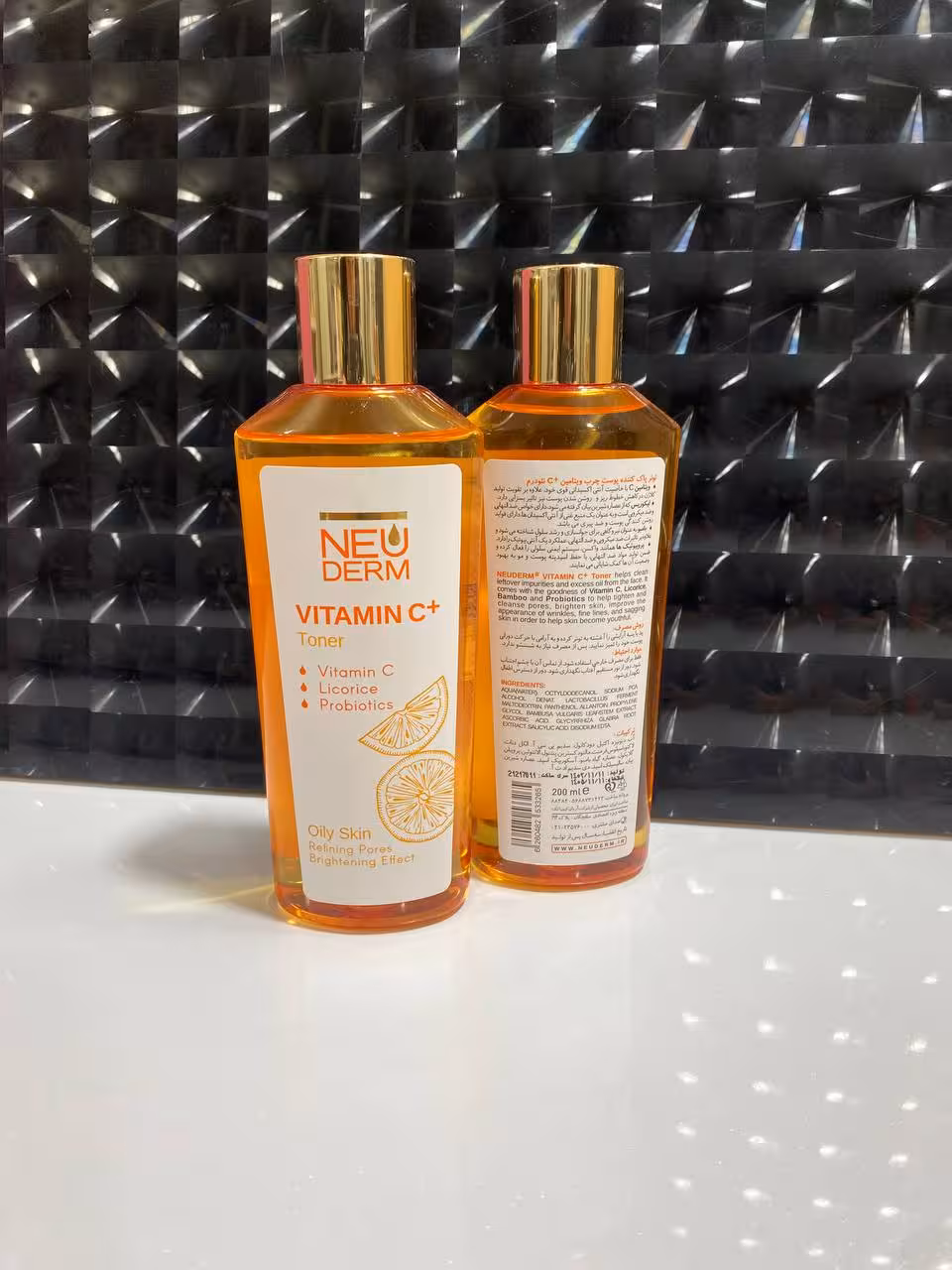 تونر پاک کننده پوست صورت حاوی ویتامین C مناسب پوست چرب 200میل نئودرم