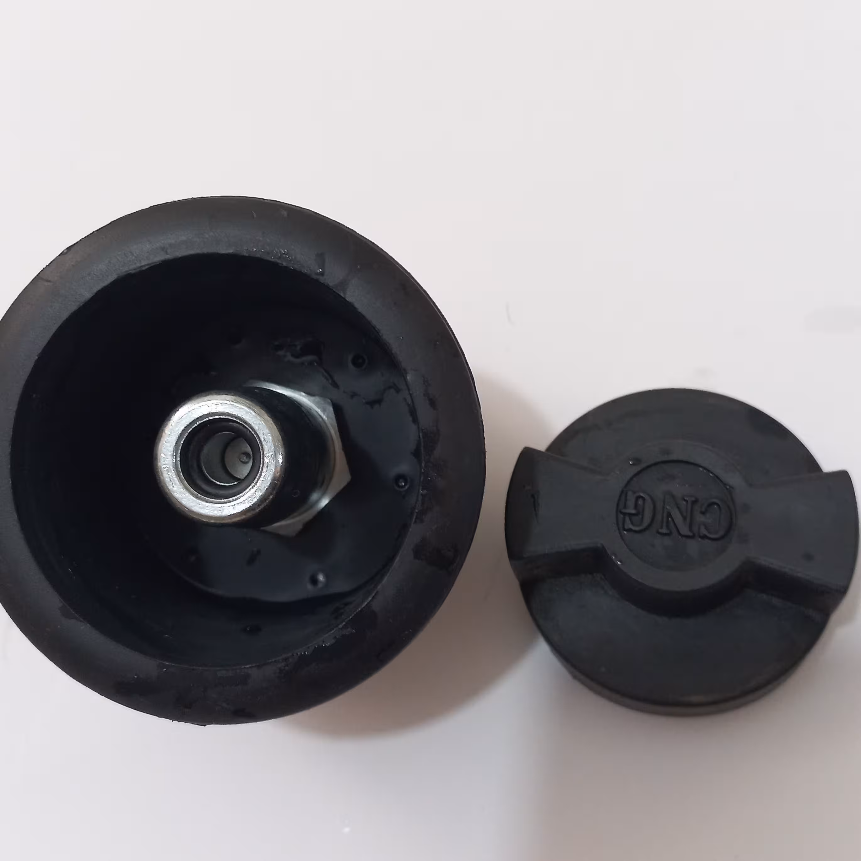 شیر پرکن CNG همراه قاب و در پوش