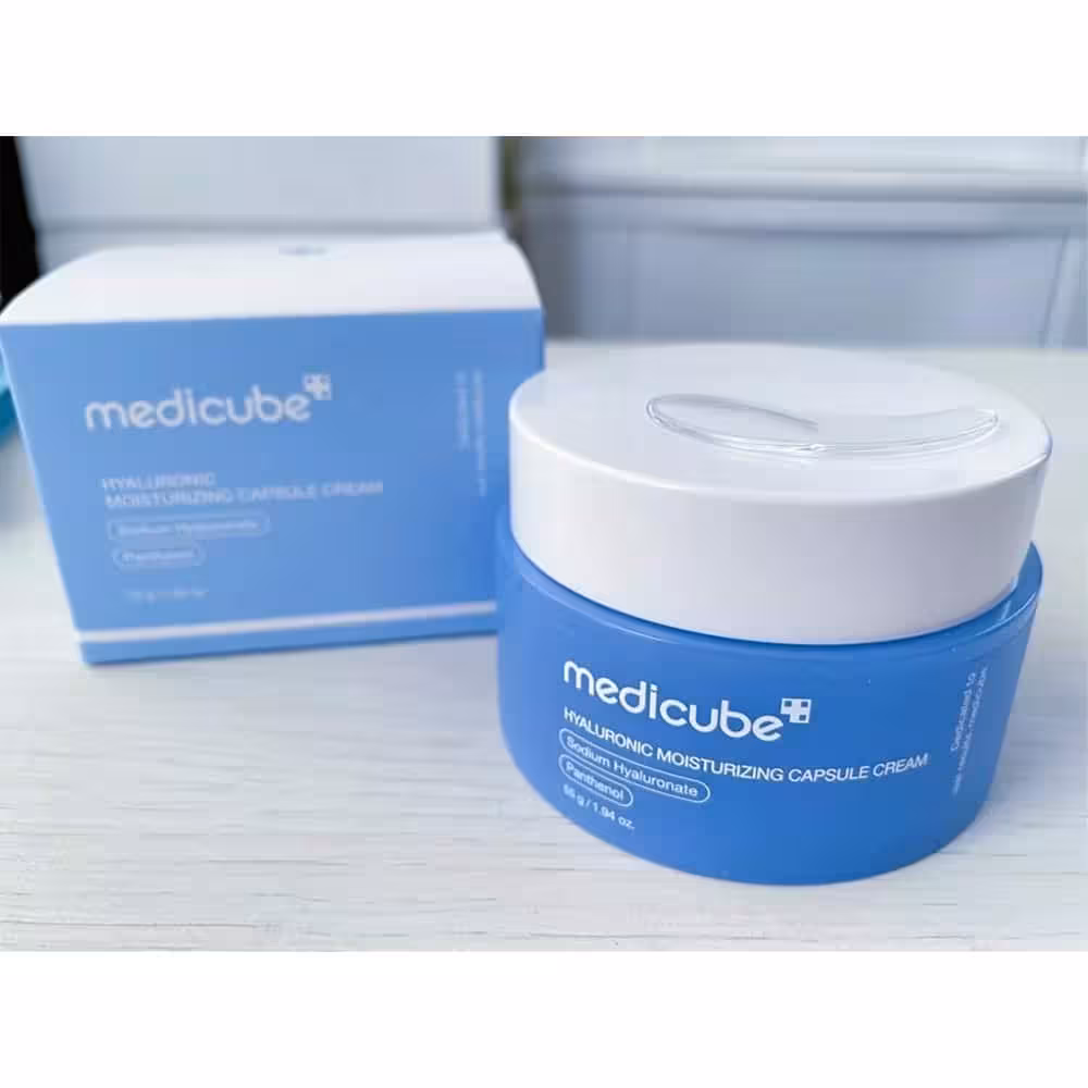 کرم کپسولی آبرسان و مرطوب کننده هیالورونیک اسید و پانتنول مدی کیوب