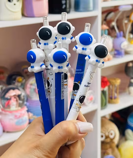 اتود بی نهایت طرح فضانورد