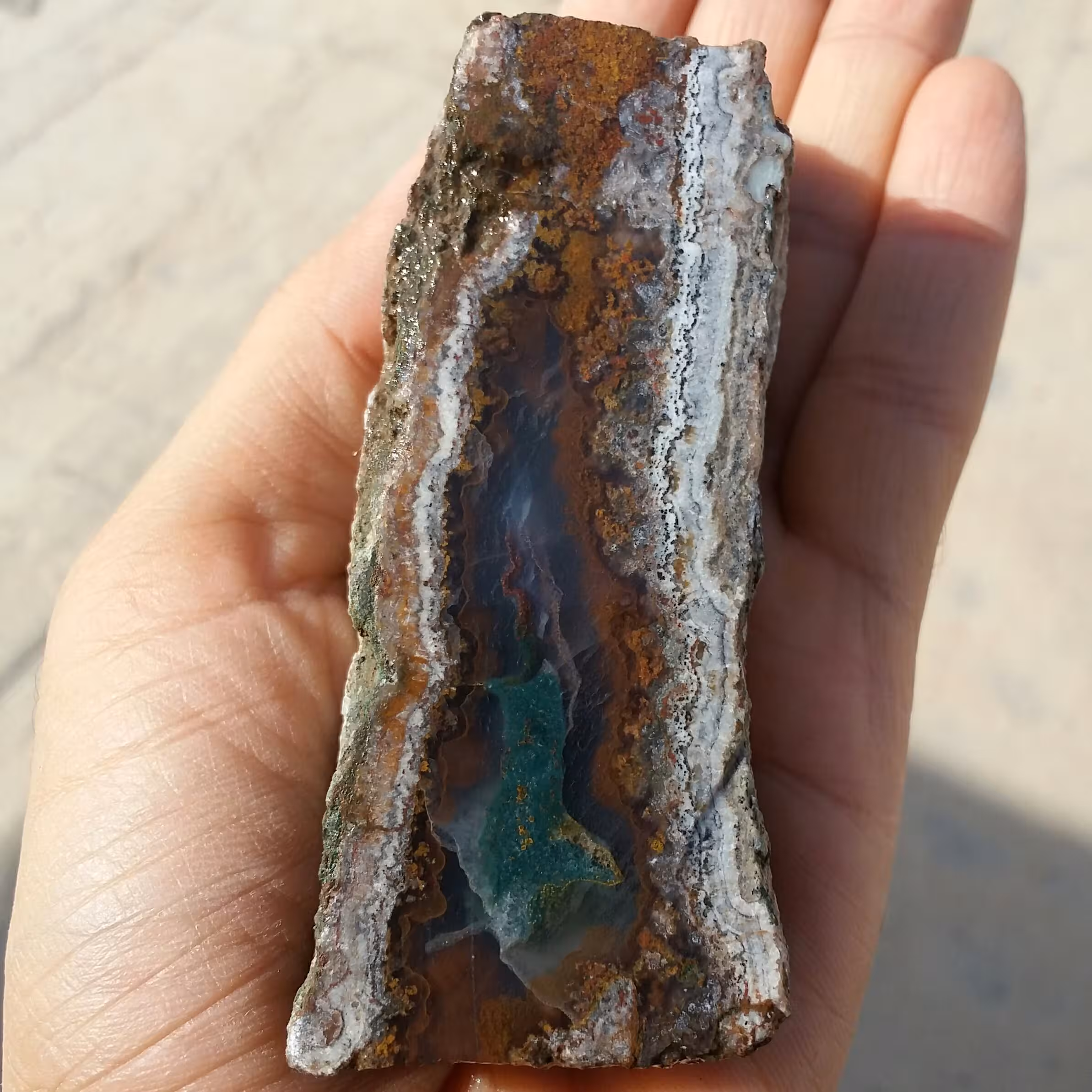 اسلایس سنگ راف عقیق شجر دریایی منظره 7رنگ 100 در صد طبیعی شااااهکار خلقت تابلو نقاشی طبیعی
بی نظیر محشر