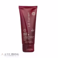 کرم ضدآفتاب رنگی لافارر مناسب پوست‌های چرب مدل SPF40-Light