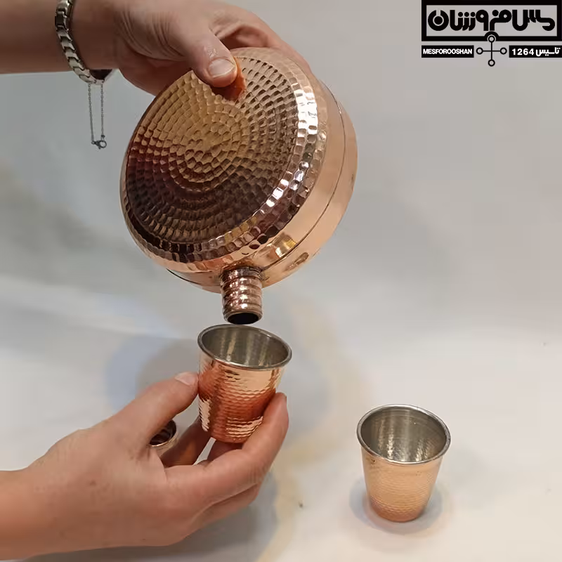 ست بطری آب و لیوان مسی مدل هایکینگ