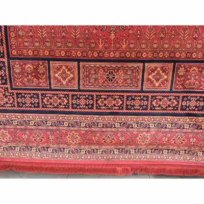 فرش ماشینی زمرد مشهد مدل کهنه نما زمینه لاکی