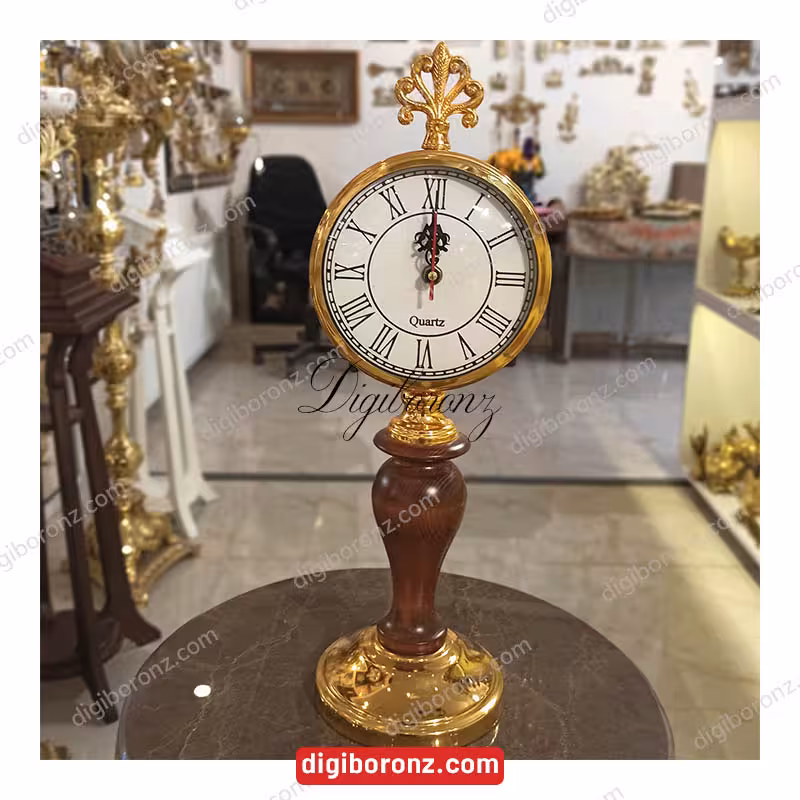 ساعت رومیز طلائی