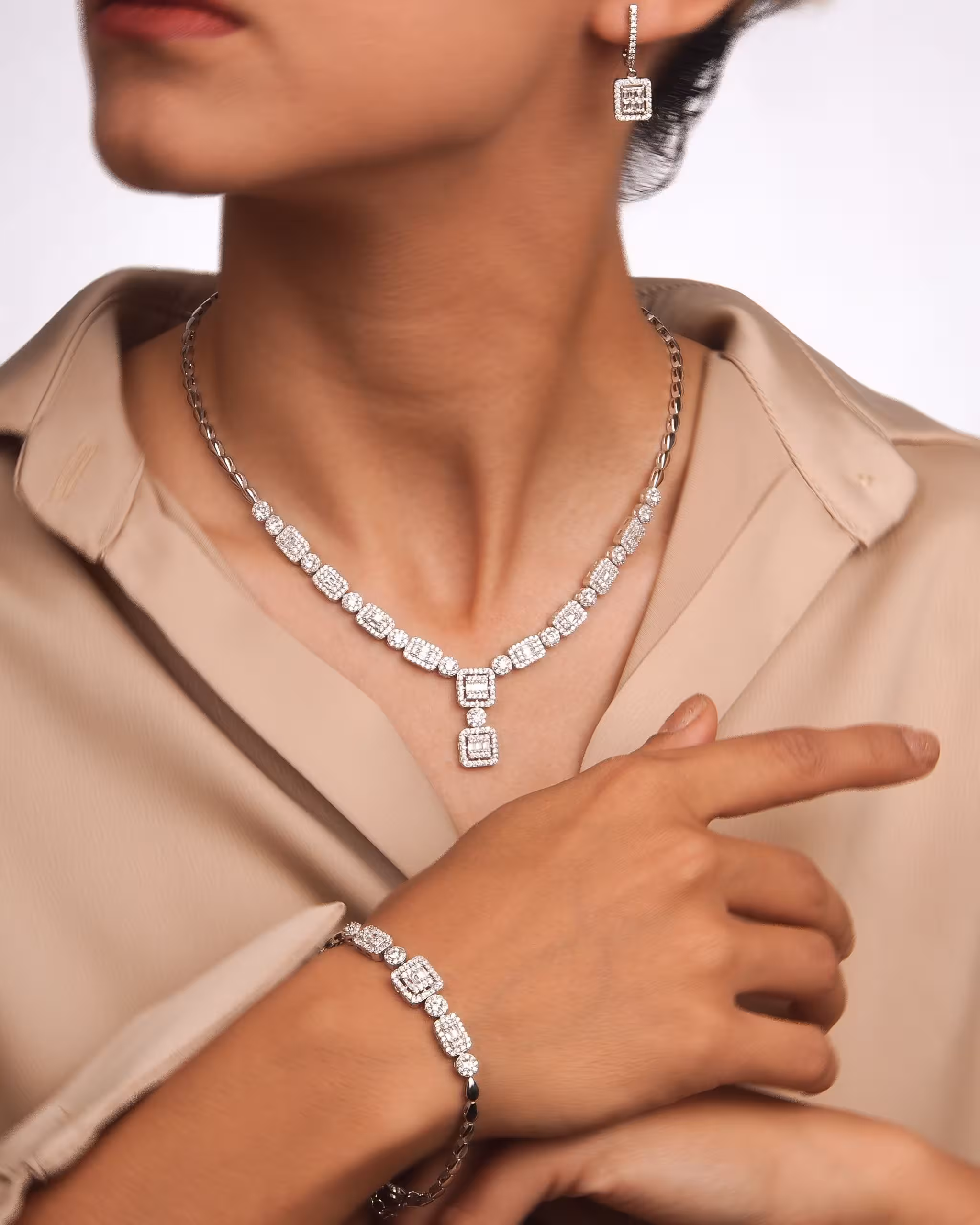 سرویس نقره امرالدکات جواهری زنانه کد 60743