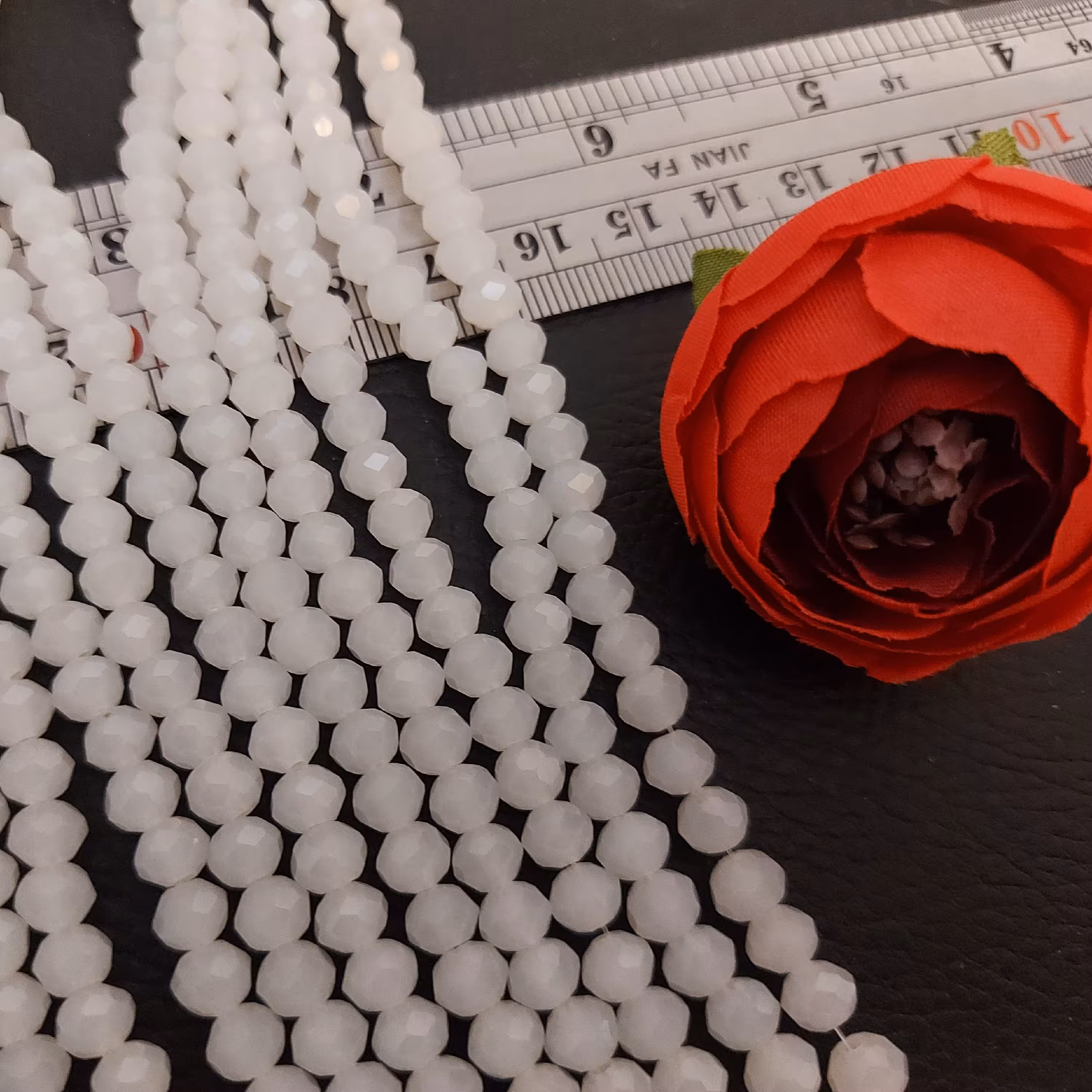 سنگ کریستال سفید سایز 6 ریسه ای 