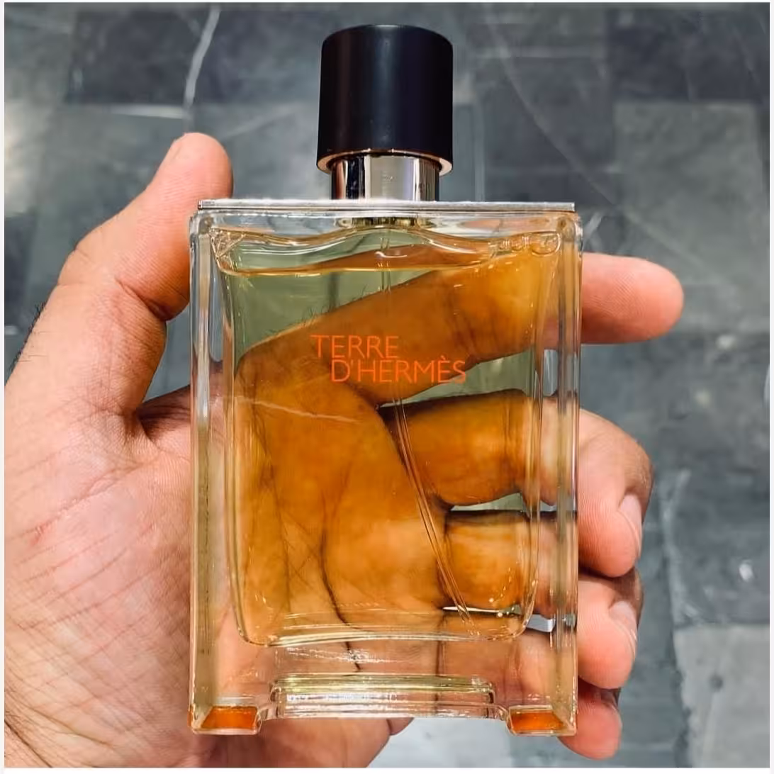 عطرتق هرمس (گرمی)خوشبو وماندگاربا پخش بوی فوق العادهجوان پسنددر اندازه