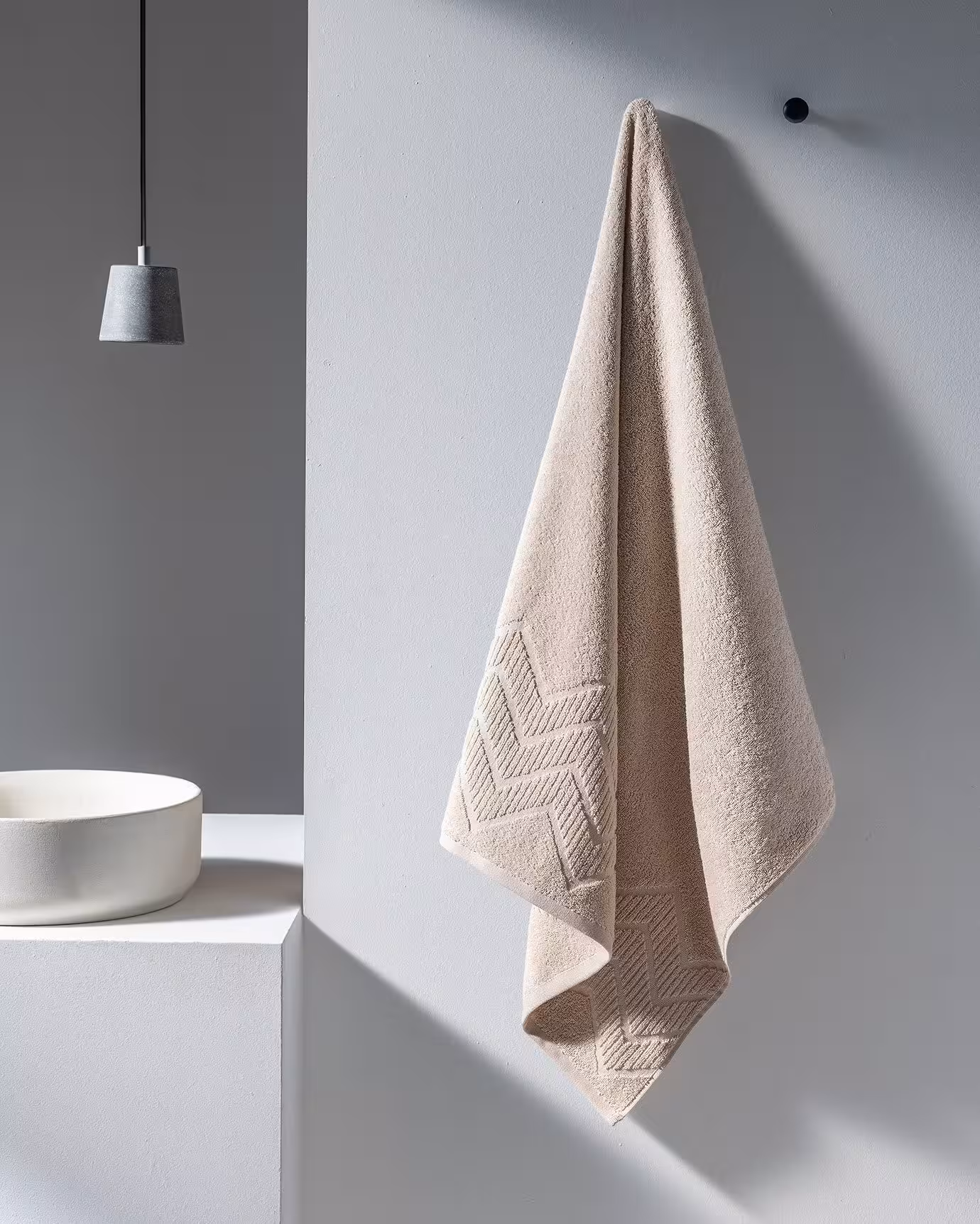 حوله استخری مادام کوکو طرح Sabine سایز 70×140 سانتی متر