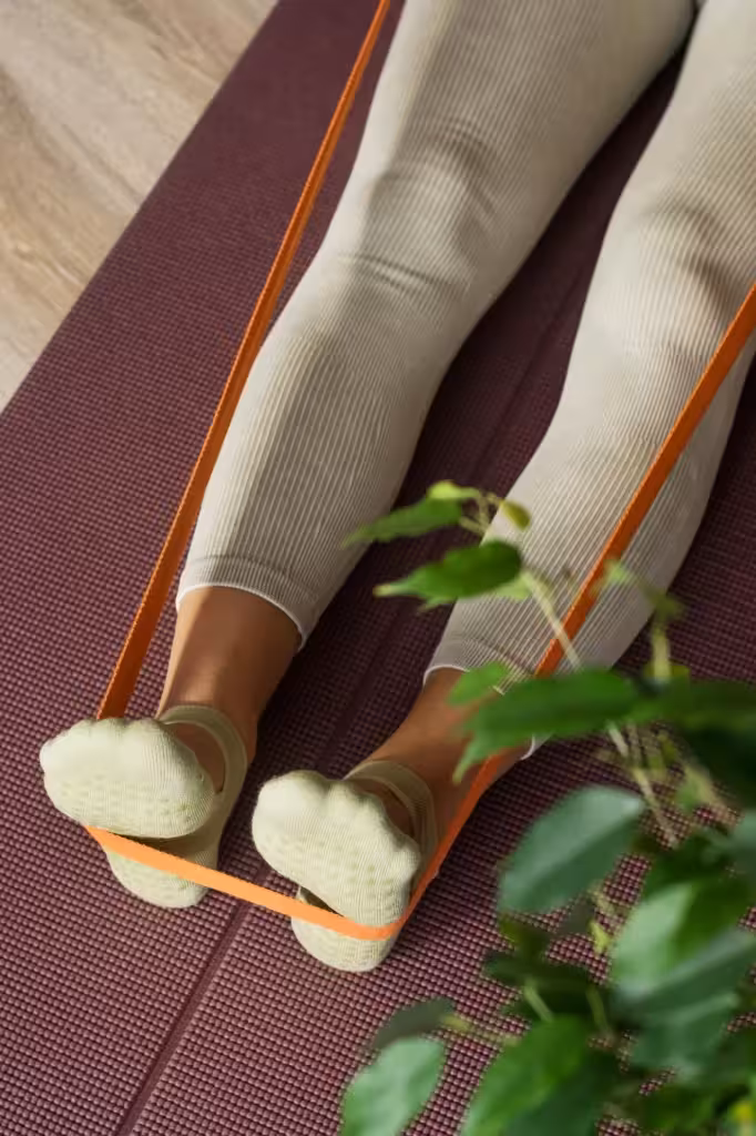 جوراب یوگا تراباند Theraband