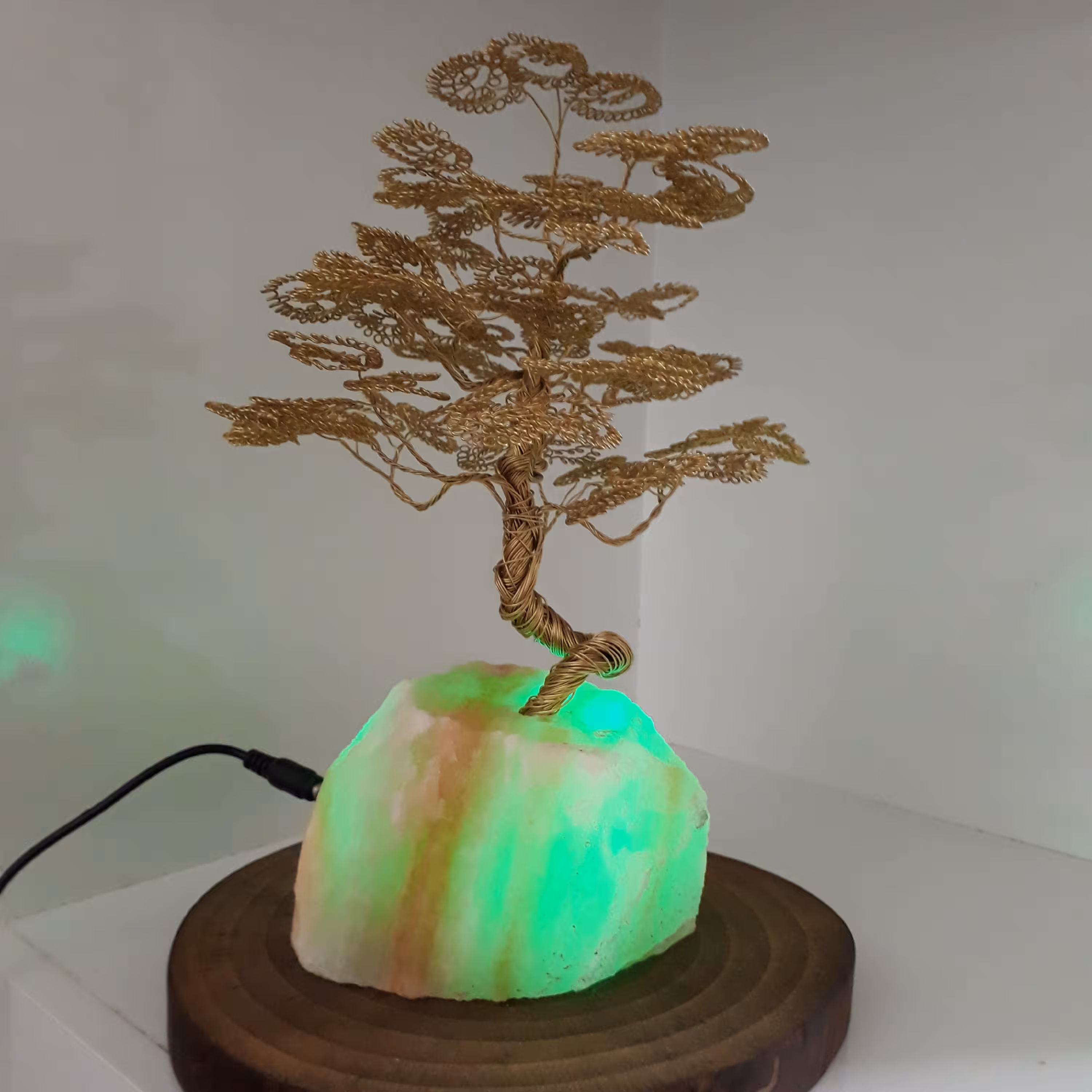 درختچه دکوری بنسای سیمی باپایه چراغ سنگ نمک