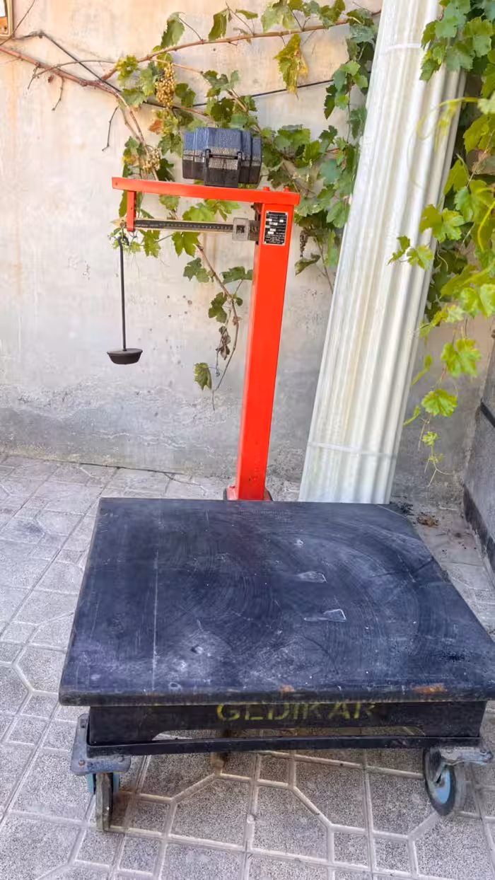 باسکول سنگی 1 تنی آویز دار با وزنه حداد ماهر ا Scale Hadadmaher 1000 kg