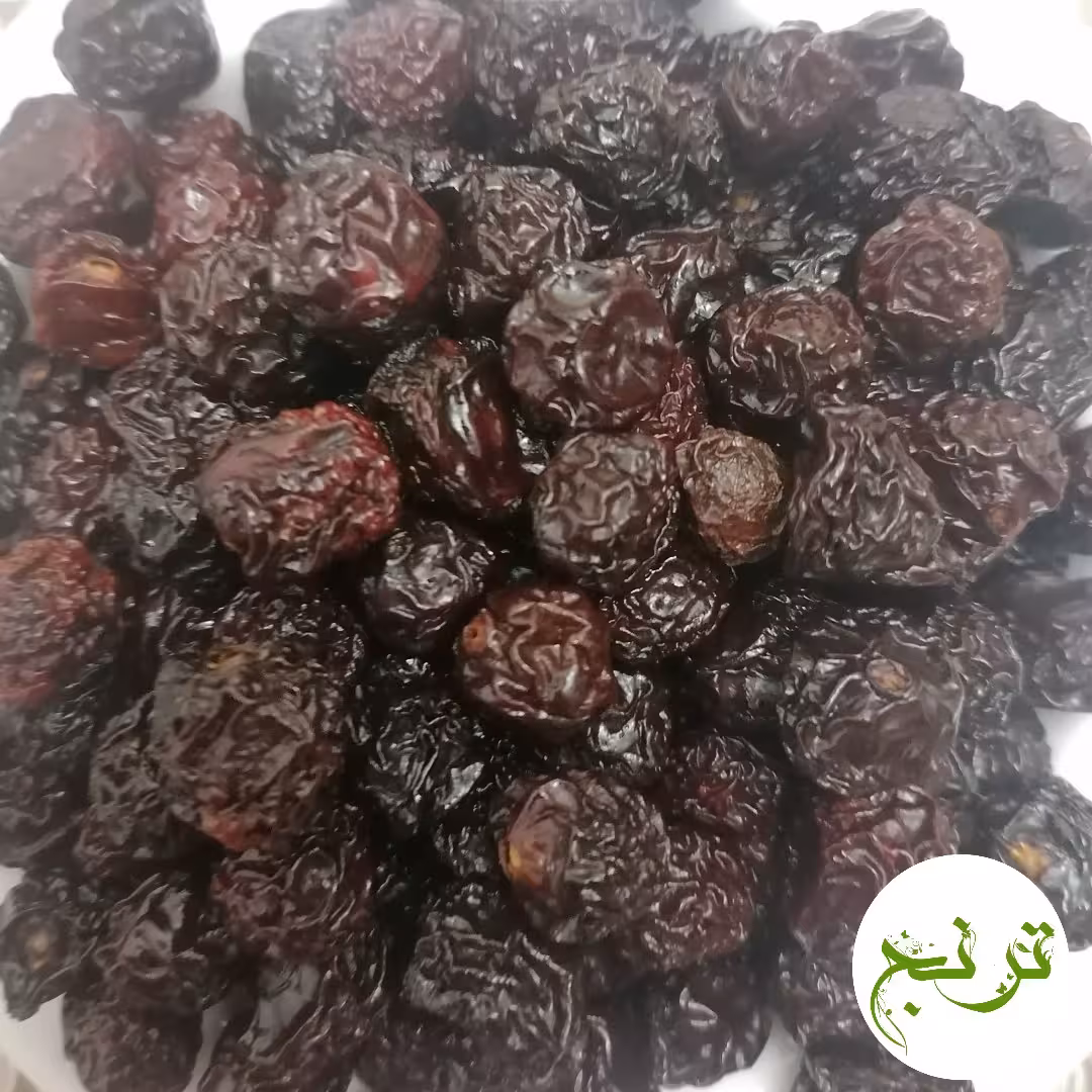 آلبالو خشک شده گوشتی شسته شده کاملا تمیز و بهداشتی و بصورت خانگی خشک شده