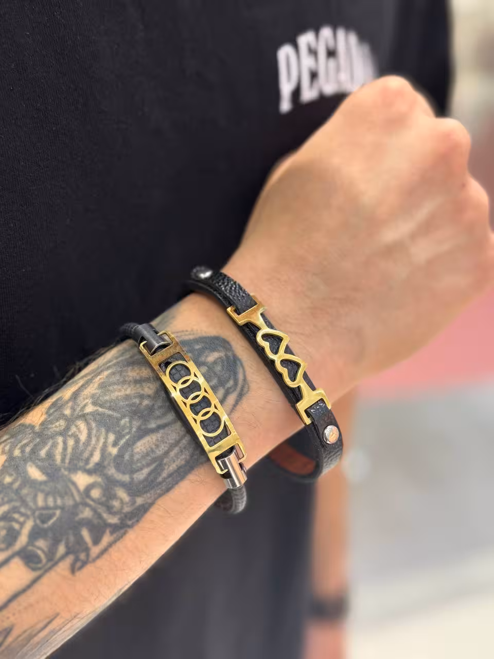 دستبند چرمی