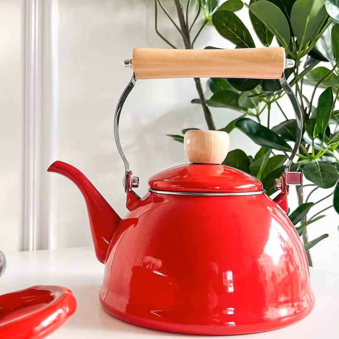 کتری لعابی 1.5 لیتری قرمز وارداتی