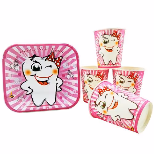 بشقاب و لیوان تم تولد دندانی دخترانه