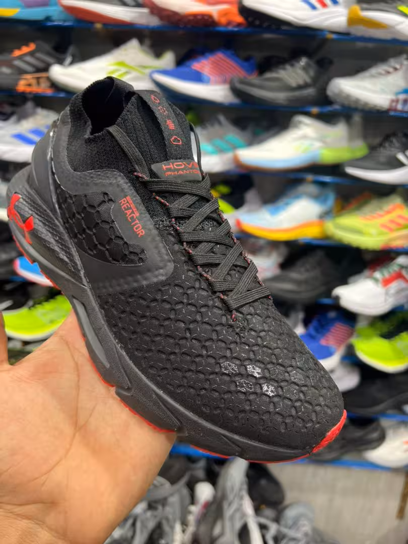 کتونی ویتنامی وارداتی اندرارمور HOVR PHANTOM