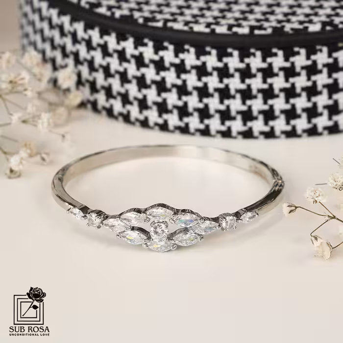 دستبند النگویی سواروسکی المنتس O-13074