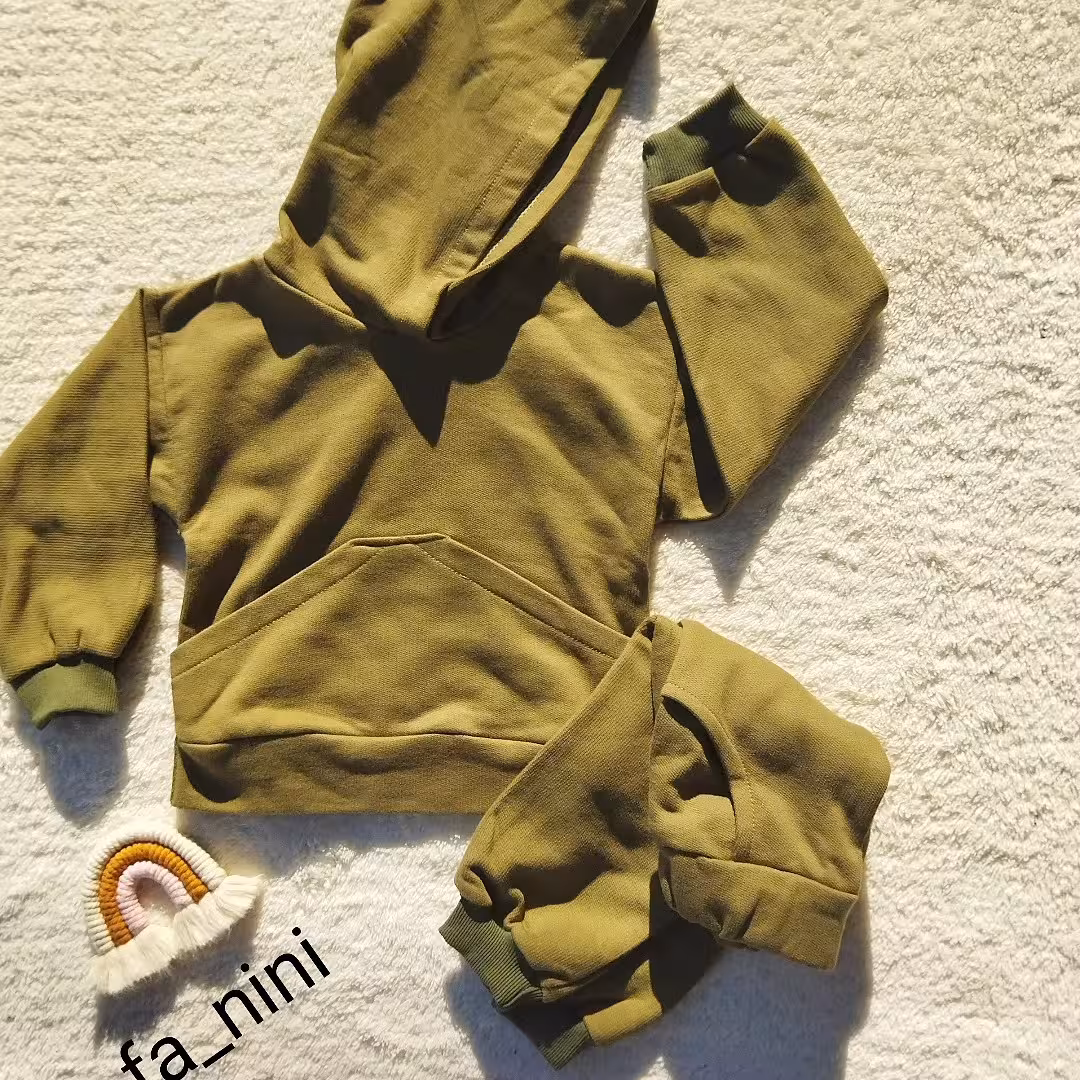 هودی شلوار اسپرت ،فوق العاده خوشگل و باکیفیت ،در دو رنگ سبز زیتونی و نسکافه ای  مناسب یک تا 7 سال