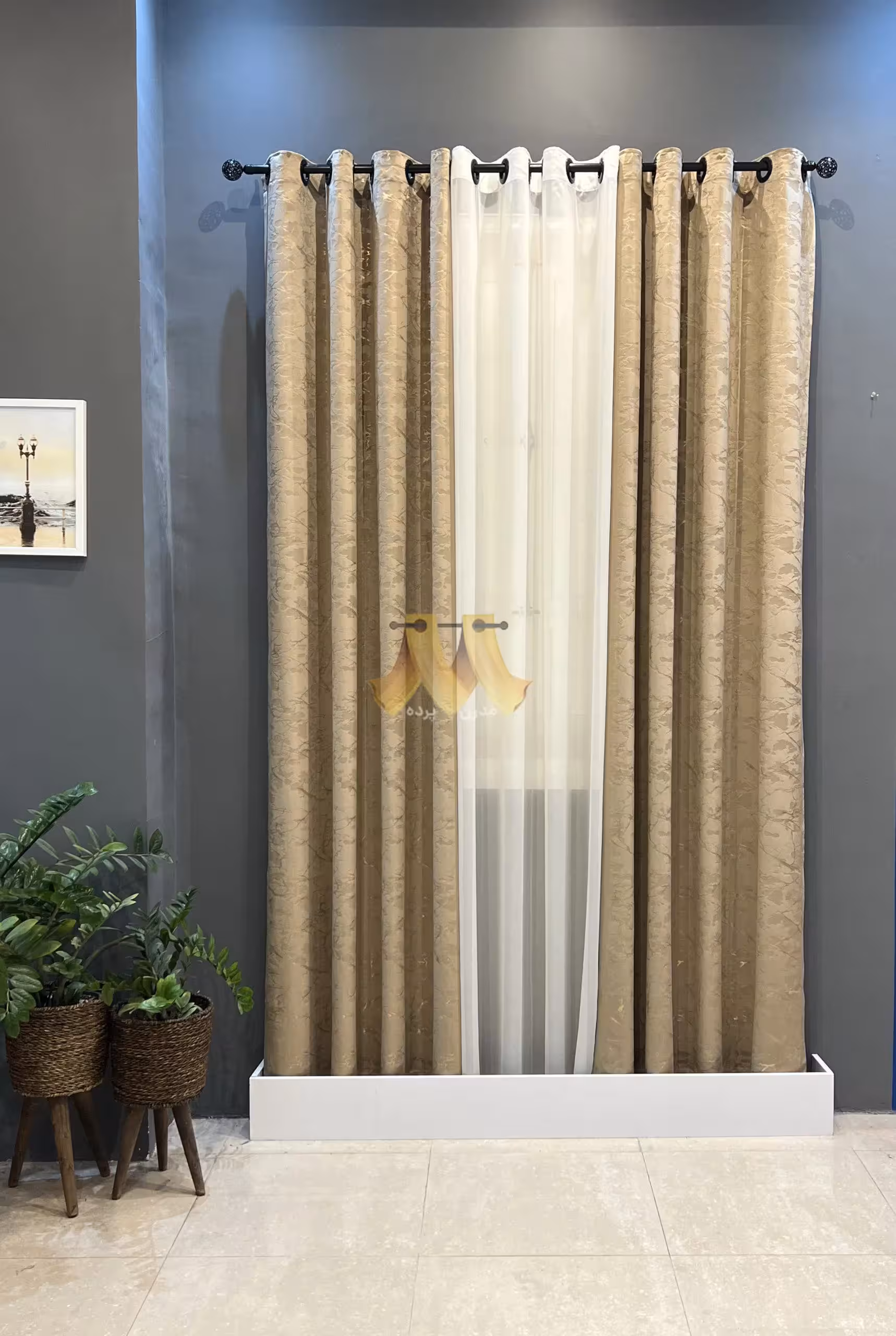 پرده آماده پانچی مخمل طلاکوب خاکی