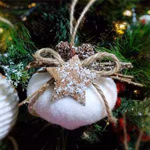 اویز گوی کریسمس سفید لاکچری